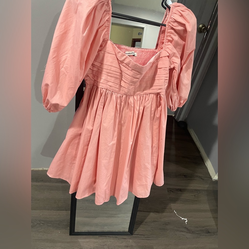Abercrombie ruched bodice puff sleeve dress